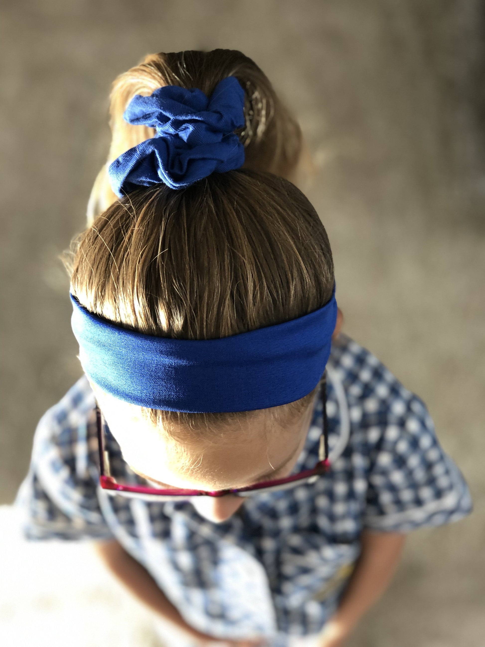 https://www.ponytailsandfairytales.com.au/cdn/shop/products/stretch-headband-for-school-sport-yoga-headbands-school-ponytails-ponytails-and-fairytales-529402.jpg?v=1645681733&width=1946